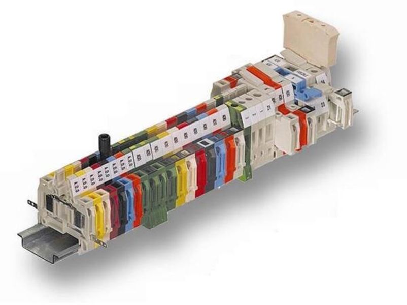 ABB D2.5-5.ADO-1SNA199561R2200 D2.5/5.ADO IDC Terminal Blocks - Feed-through ADO - screw clamp - Green Product Image