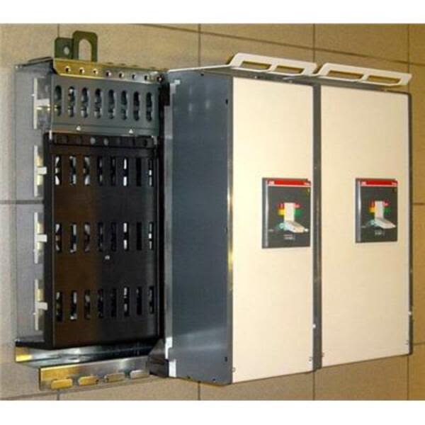 ABB FST-1200A-1200-4-POLE FST 1200A/1200 4-pole Busbar assembly plate 4-pole w/ insulated busbars Product Image