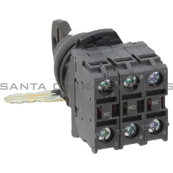 Allen Bradley 800FP-KM33PX12 Key Maintained Selector Switch Product Image
