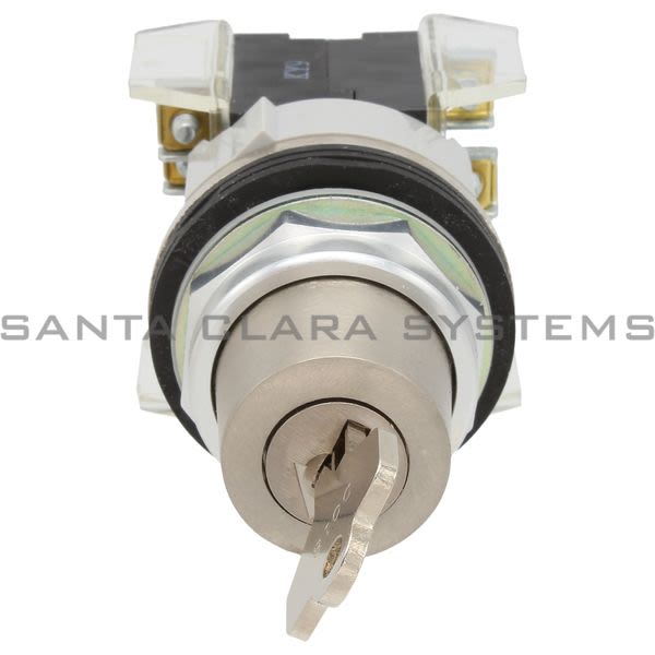 Allen Bradley 800T-N32KF4B 30.5mm Type 4/13 4 Pos. Cyl. Lock Sel. Switch, Maint., Key Removal Pos. 2, D018 (Std. Key) Product Image