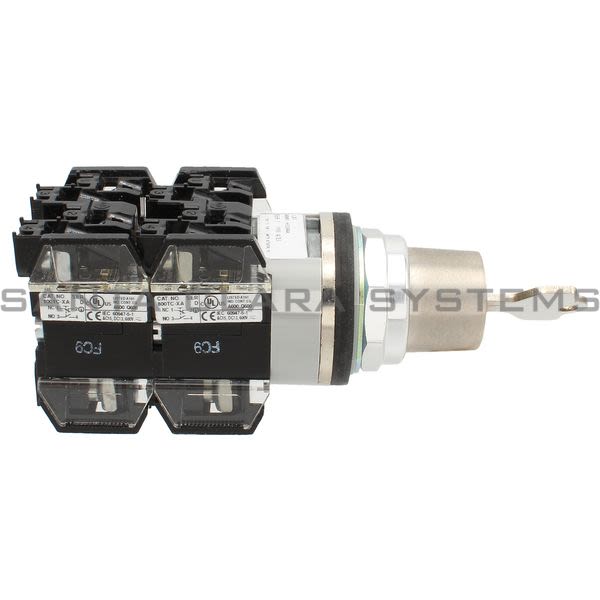 Allen Bradley 800TC-H3104C Selector Switch | Finger Safe Product Image