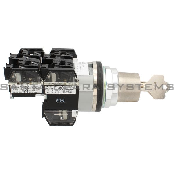 Allen Bradley 800TC-H3104H Selector Switch | Finger Safe Product Image