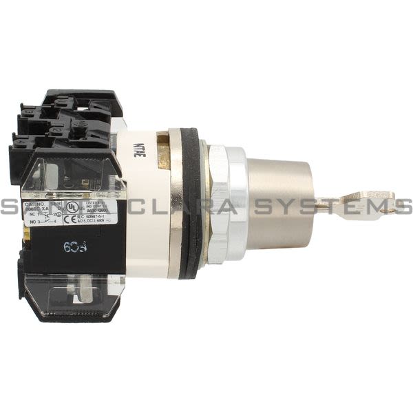 Allen Bradley 800TC-H3204B Selector Switch | Finger Safe Product Image