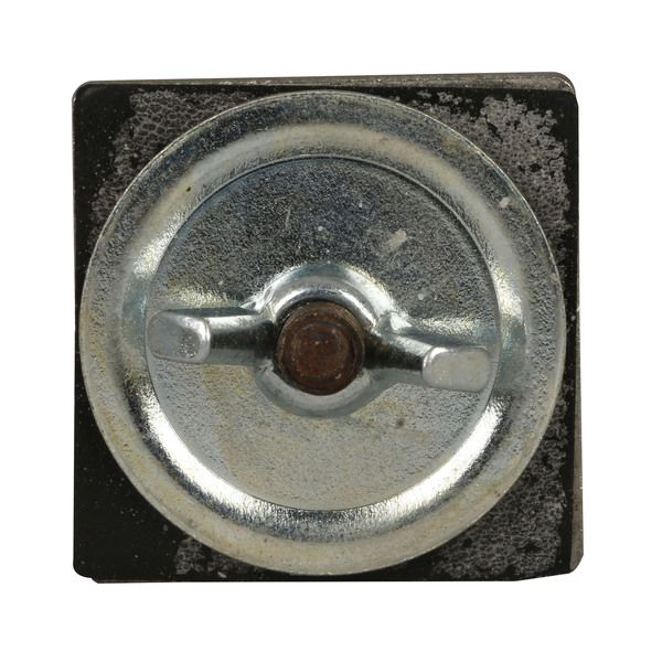 Cutler-Hammer E30KT5 Chrome Square Plug Product Image