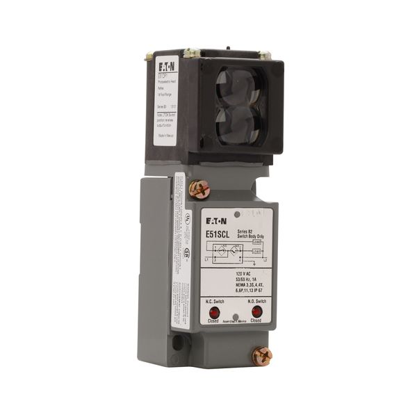 Cutler-Hammer E51CLP1 Photoelectric Sensor Dark and Light Sense Complementary Retro-Reflective Product Image