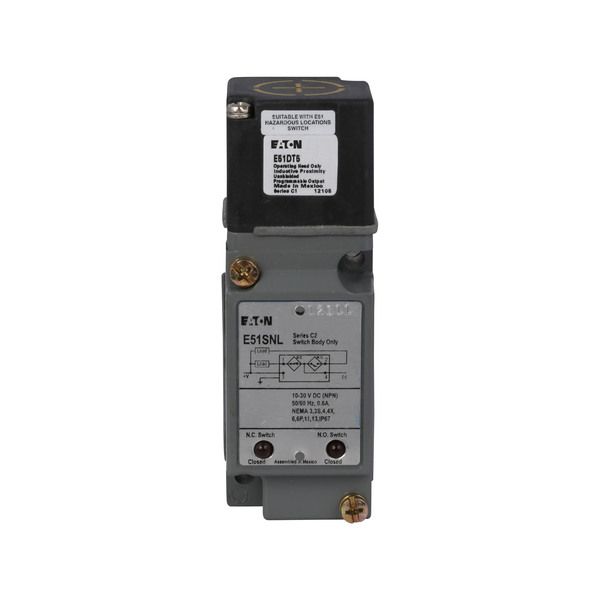 Cutler-Hammer E51NLT5 Inductive Proximity Sensor Product Image