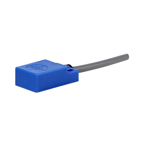 Cutler-Hammer E52-18RU04-B Inductive Proximity Sensor Product Image