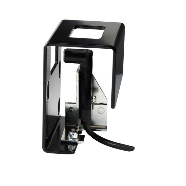 Cutler-Hammer E58KS5200 Retro-Reflective Sensor With HD Bracket Product Image