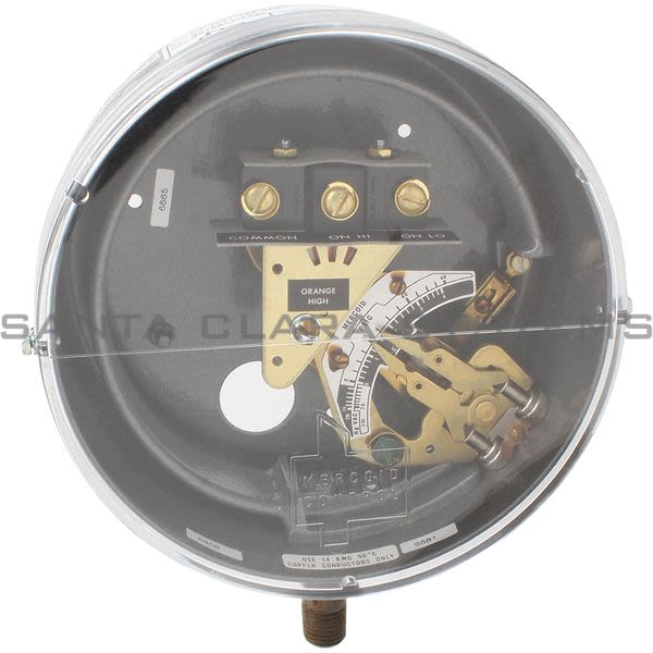 Dwyer DA-7021-153-25S Bourdon Tube Pressure Switch. Product Image