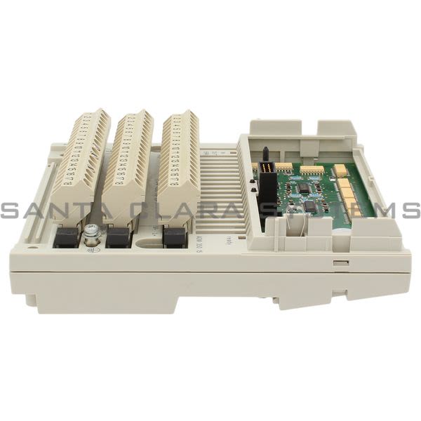 Modicon 170 ADM 350 15  Input/Output Module Product Image